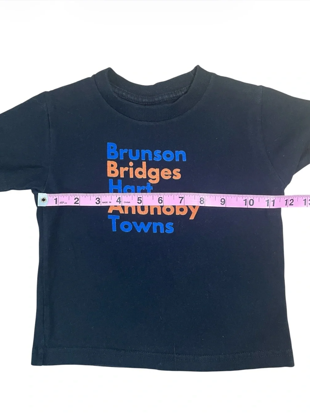 Black Short-Sleeve Kids Tee Featuring NY Knicks Players - Picture 4 of 5